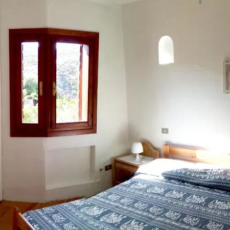 Con Piscina - Appartamentiflarida Appartamento