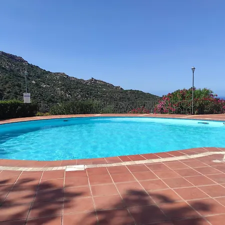 Con Piscina - Appartamentiflarida Πόρτο Τσέρβο